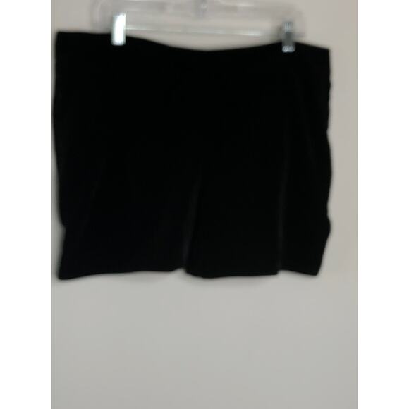 Torrid Shorts 18 | 20 Black 2 Drawstring Front Pockets Flowy - Picture 3 of 9
